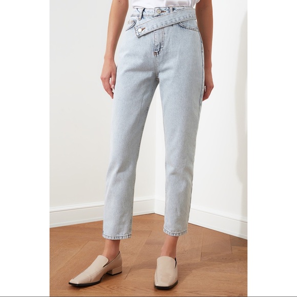 Trendyol Denim - Women’s High Rise Straight Ankle Crop Mom Jeans